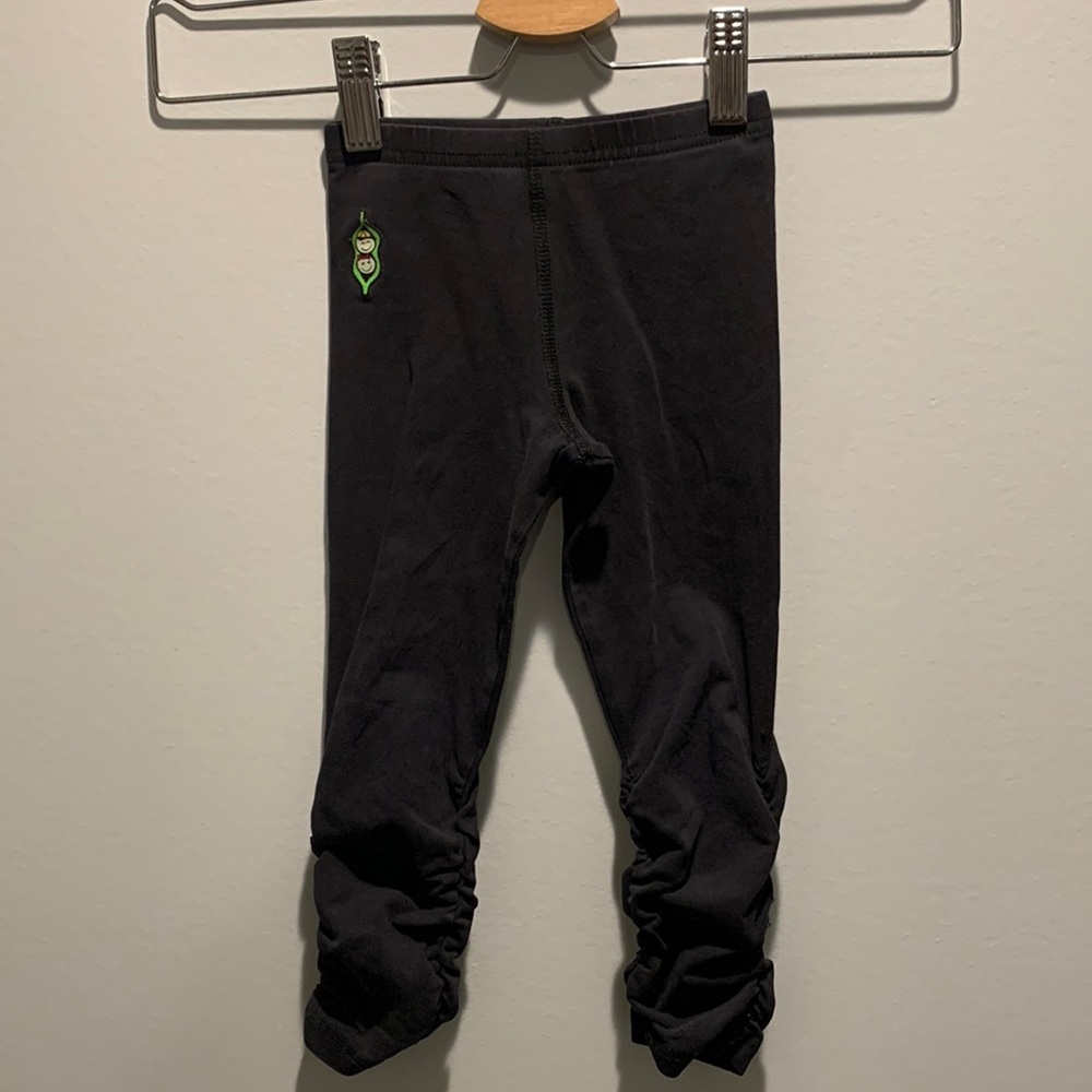 Peekaboo Beans leggings that “grow with me” at bottom. Size 1.